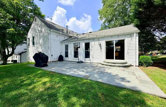 12904 MISSIONWOOD Way Gallery 3