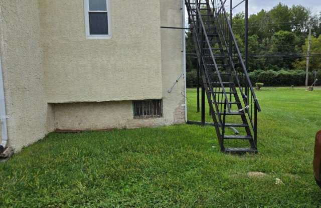 3050 STATE Road Gallery 2