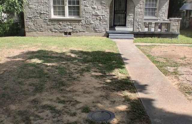 4 Success is offering this beautiful 2 bedroom 1 bath with formal dining. The home features hardwood through out and a huge back yard. photos photos