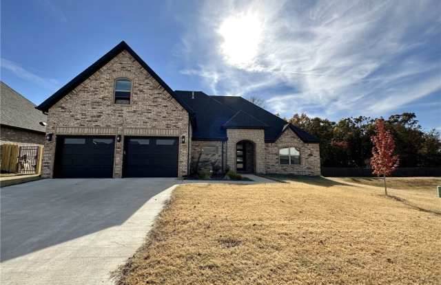 1581 Bristol Lane Gallery 1