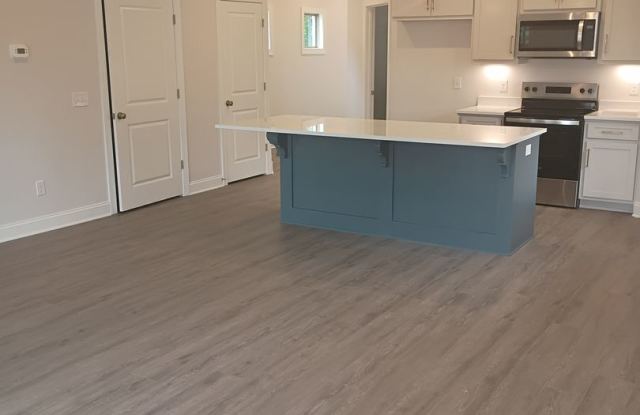 New Construction|Private Suites| Great Location Gallery 3