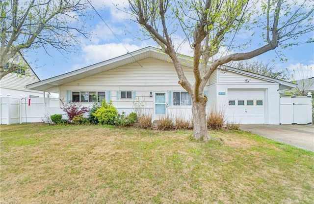 2027 Kingston Avenue photos photos