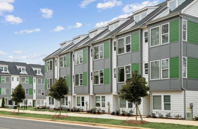 Towns At Eastland Townhomes photos photos