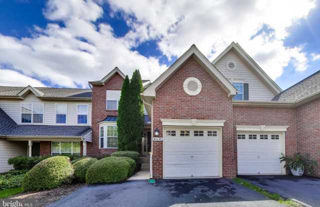 43110 BALTUSROL Terrace Gallery 1