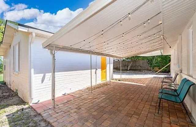 263 Williams Avenue Gallery 3