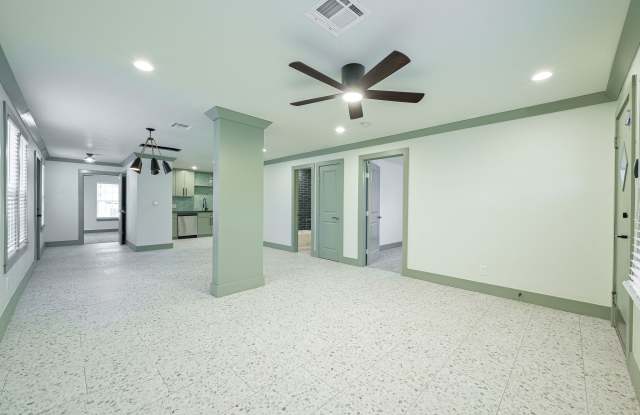 1817 Northwest 35th Street Gallery 4