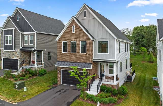 21340 RAINIER LANE photos photos