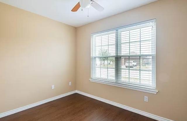 13320 Pine Needle St Gallery 4