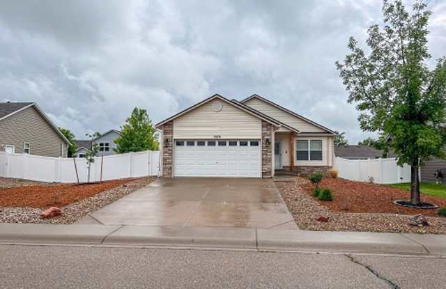 Spacious 3-Bedroom Home with Fenced Yard in Wellington – Available August 4th photos photos