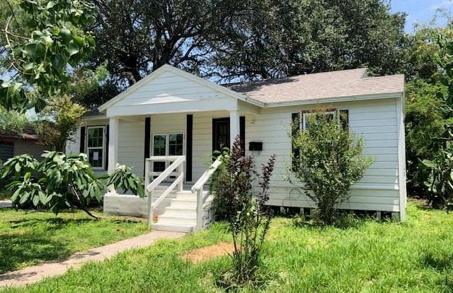 218 W Longview St - 218 West Longview Street, Corpus Christi, TX 78408