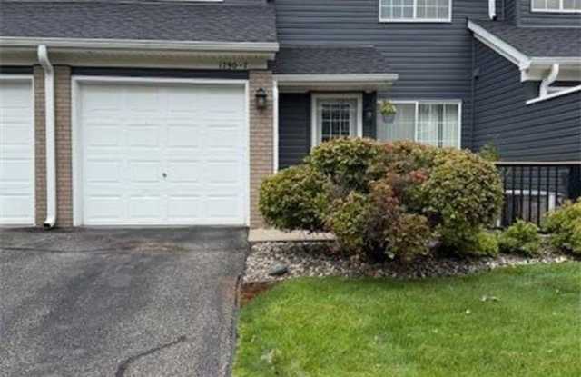 1790 Donegal Drive - 1790 Donegal Drive, Woodbury, MN 55125