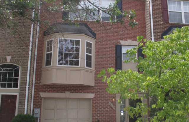 BEAUTIFUL 3 BR/2.5 BA Townhouse in Bowie! Close to Allen Pond Park! photos photos
