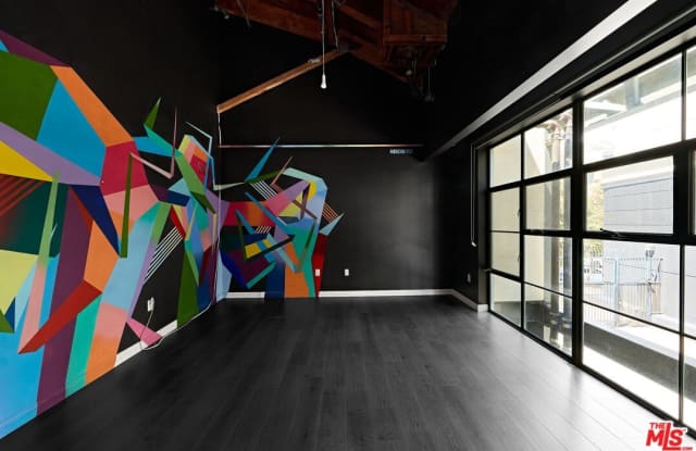 1046 Princeton Dr Gallery 4