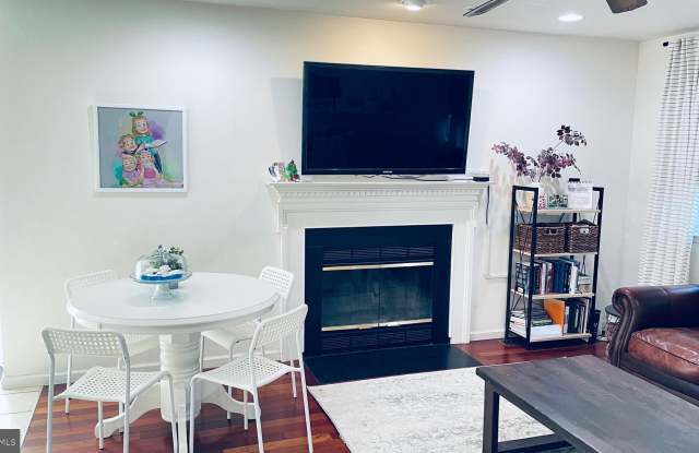 1514 ISAACS Court Gallery 4