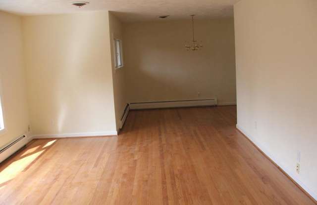 6705 HACKBERRY ST Gallery 4