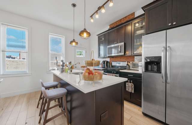 409 BROADWAY photos photos