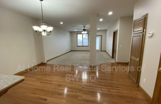 5611 N 17th - 5611 North 17th Street, Ozark, MO 65721