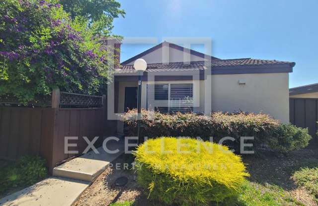 2/1 Single Story Condo With 2 Car Garage, Private Front  Back Patio  Updates Throughout! photos photos