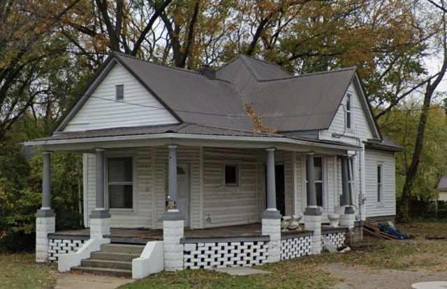 Coming In December - 216 N Lynn, Nevada MO - 216 North Lynn Street, Nevada, MO 64772