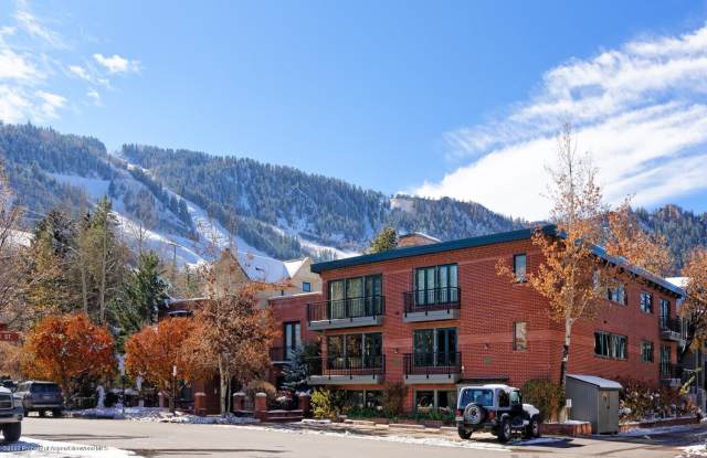 525 S Original Street unit: D photos photos