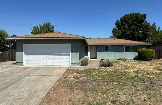 Spacious 3-Bedroom Home with Huge Fenced Yard & RV/Boat Parking photos photos