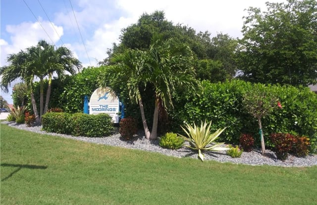 4622 SW 12th PL - 4622 Southwest 12th Place, Cape Coral, FL 33914