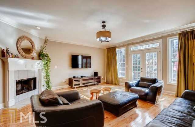 1335 Church St Gallery 3