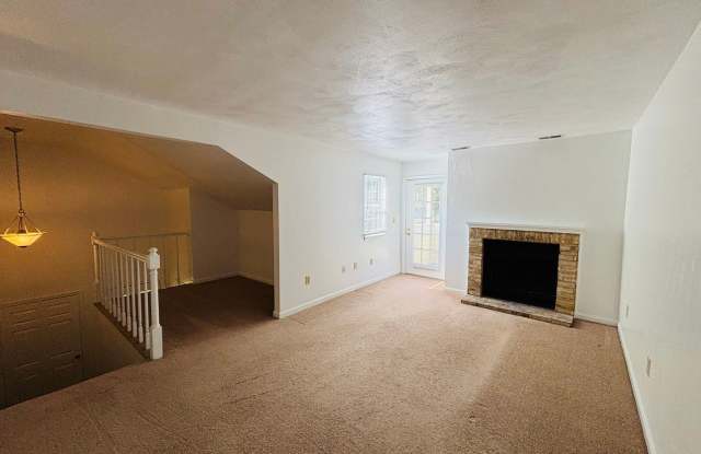 2 Bedroom 2 Bath Condo Gallery 4