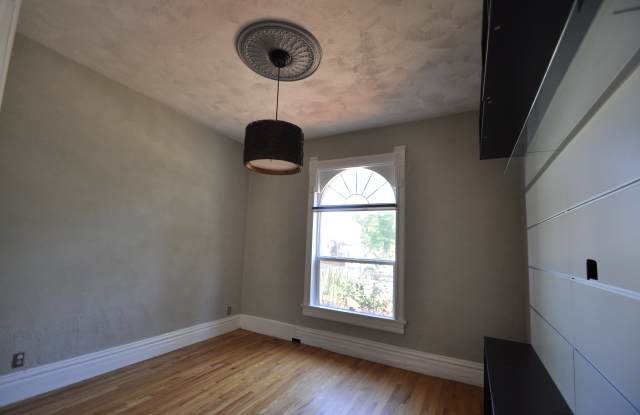 3941 Kalamath St Gallery 2