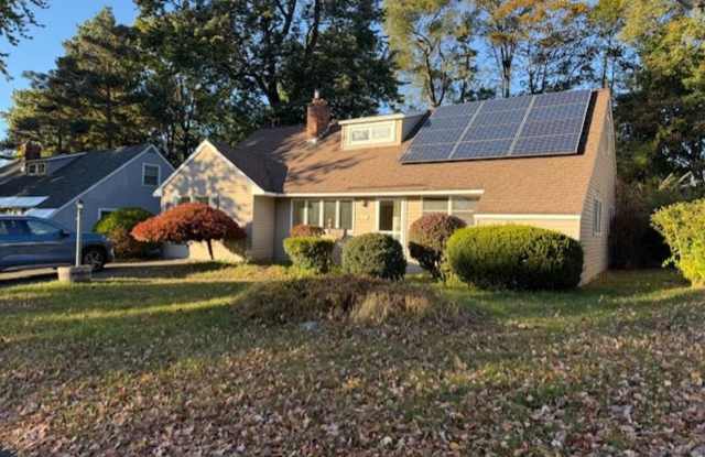 3 BR 2 BA - North Colonie Schools Gallery 1