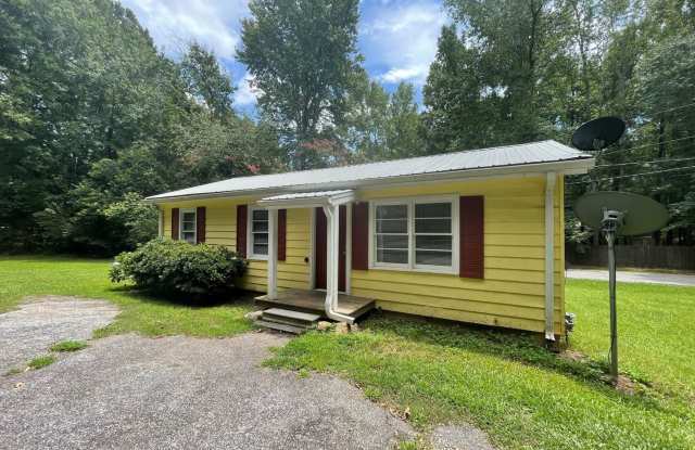 PRE-LEASING FOR JULY! - 264 Osceola Avenue, Bogart, GA 30622