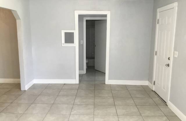 4704 Mueller Gallery 3