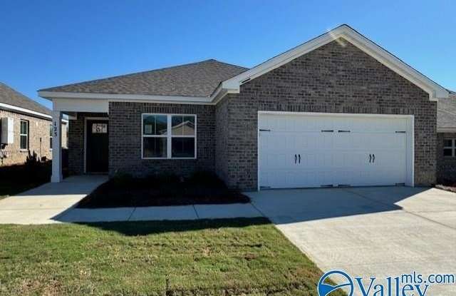 123 Denise Drive - 123 Denise Drive, Prattville, AL 36066