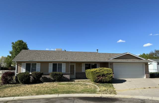 612 Round Table Road photos photos