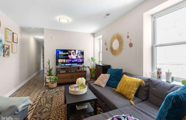 162 RICHMOND Street unit: 2 photos photos 162 RICHMOND Street unit: 2 photos photos