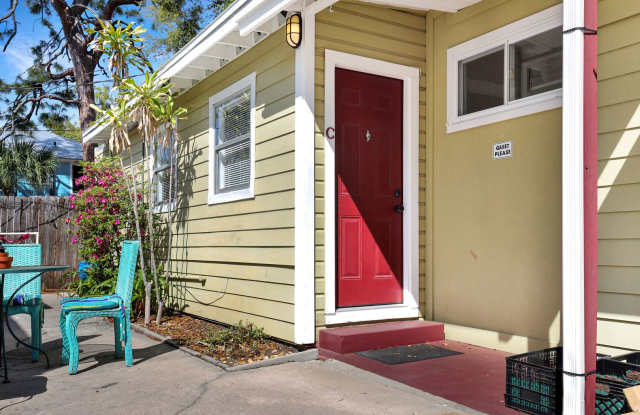 1 bd/1 bth in Downtown Sarasota's Laurel Park photos photos