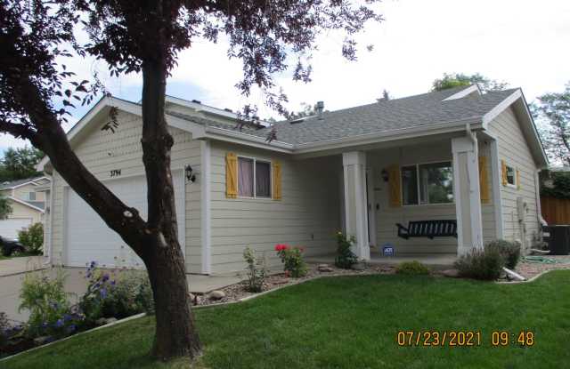 Beautiful 3 Bedroom, 2 Bath, Ranch home for rent in Loveland! - 3794 Acacia Court, Loveland, CO 80538