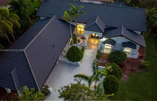 1361 NW 116th Ave photos photos