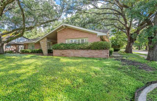 3530 Sun Valley Drive - 3530 Sun Valley Drive, Houston, TX 77025