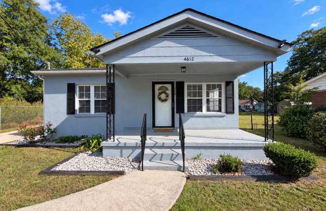 4612 Cromer Avenue Gallery 1