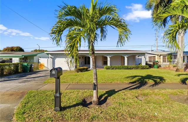 3521 NW 18th Pl photos photos