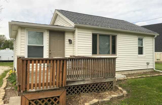 Cute 1 Bedroom House!! photos photos