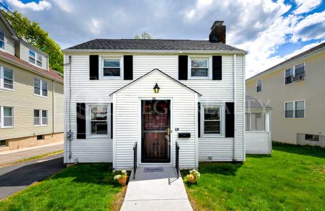 Charming single family home with 3 bedrooms! Gallery 1