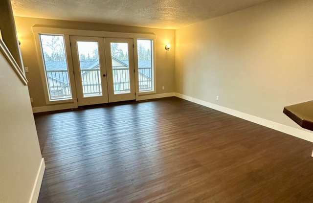 3 bed/ 3.5 Bath Townhome in Cheney photos photos