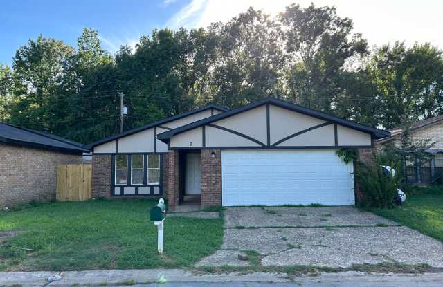 4 bedroom and 2 bathroom - 7 Seville Drive, Gibson, AR 72120