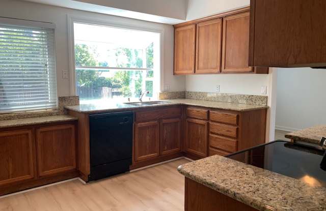 Large 4 bedroom in Orangevale with huge yard photos photos