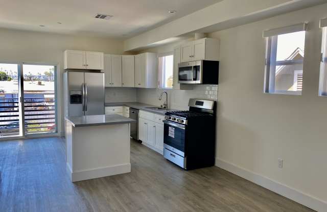 4557 Pickford Street - 4559 1/2 Gallery 2