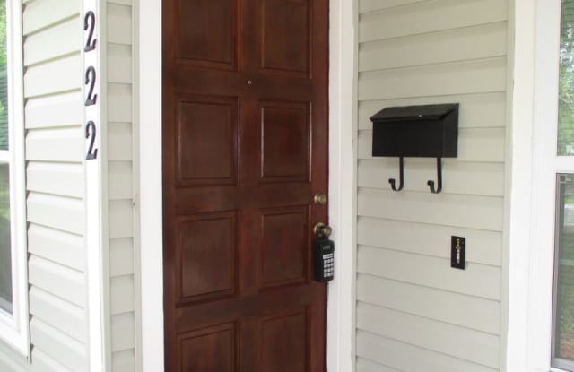 1222 Elmwood St. Gallery 2