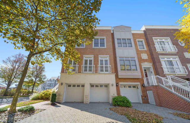 1 INTREPID PL photos photos