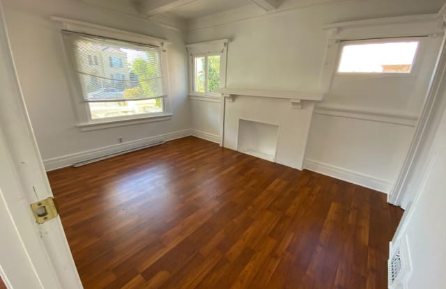 1601 W 47th St - 1601 West 47th Street, Los Angeles, CA 90062